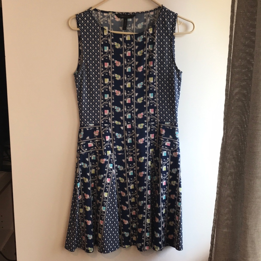 BCBGMAXARZRIA FLIRTY SUMMER DRESS ☀️